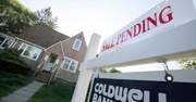 Sale pending on a house